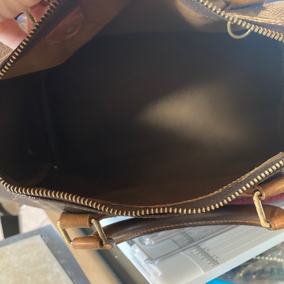 LOUIS VUITTON SPEEDY 30 HANDBAG - Picture 10 of 12